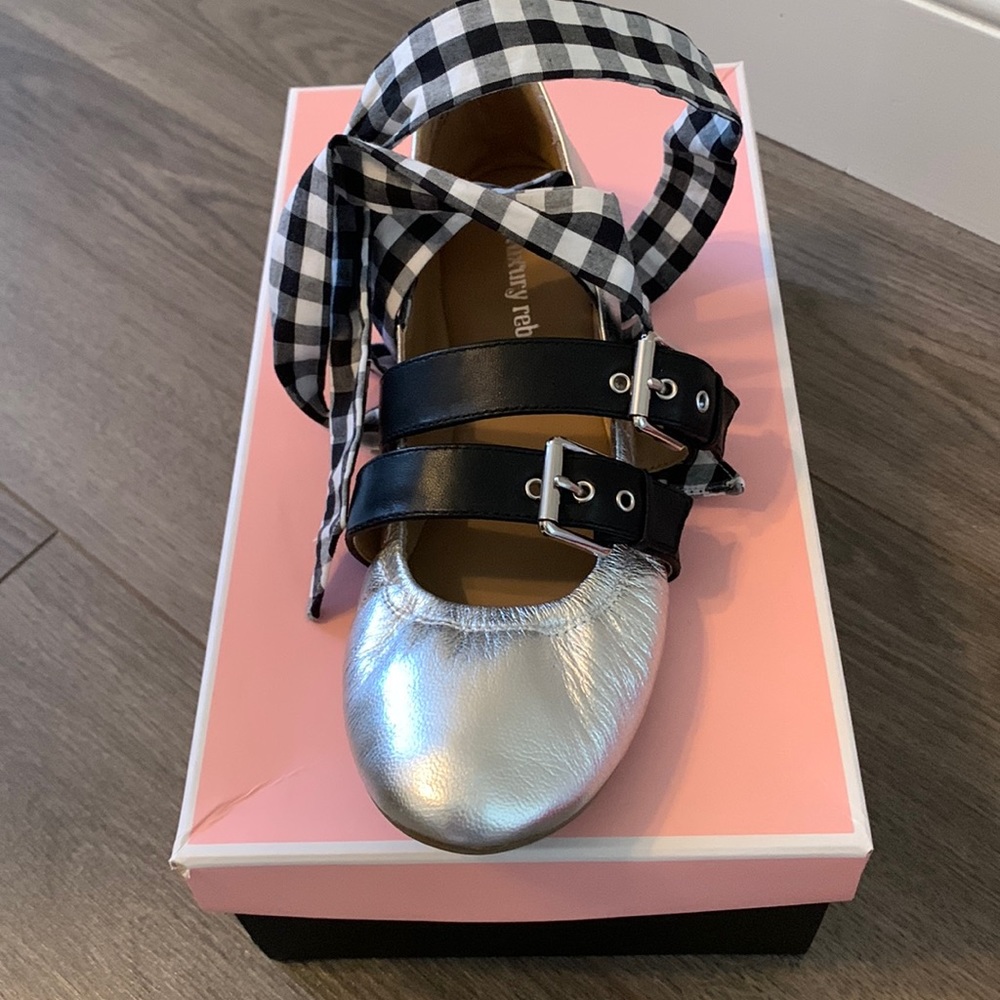 Ballet flats